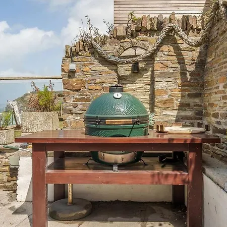 Award Winning 5* Beach House! Hot Tub & Fire Pit Holiday home