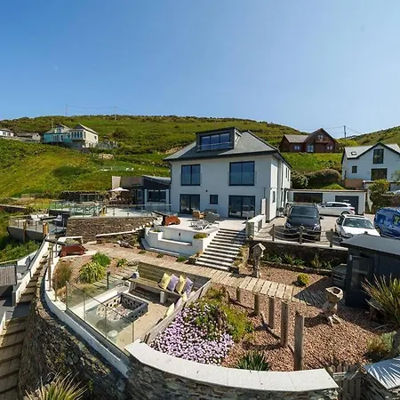 Award Winning 5* Beach House! Hot Tub & Fire Pit