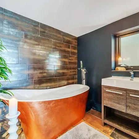 Holiday home Award Winning 5* Beach House! Hot Tub & Fire Pit