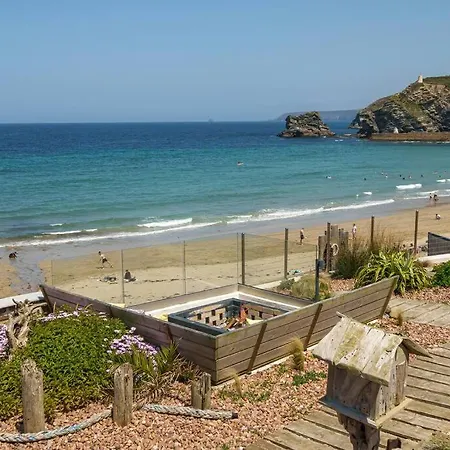 Award Winning 5* Beach House! Hot Tub & Fire Pit Holiday home