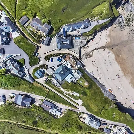 Award Winning 5* Beach House! Hot Tub & Fire Pit Holiday home *