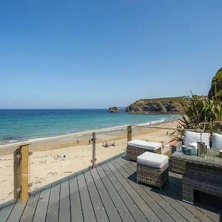 Award Winning 5* Beach House! Hot Tub & Fire Pit